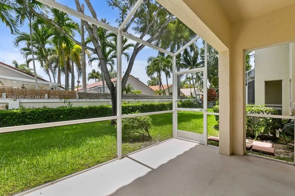 4941 SW 32nd Ter Dania Beach, FL 33312