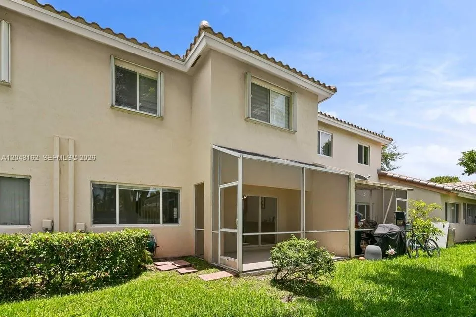 4941 SW 32nd Ter Dania Beach, FL 33312