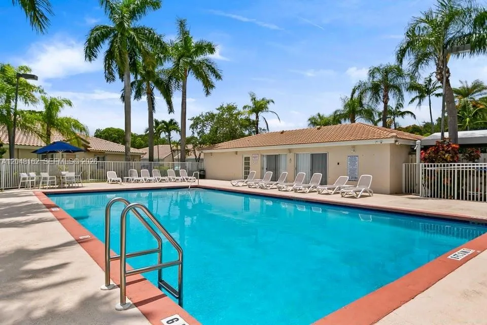 4941 SW 32nd Ter Dania Beach, FL 33312