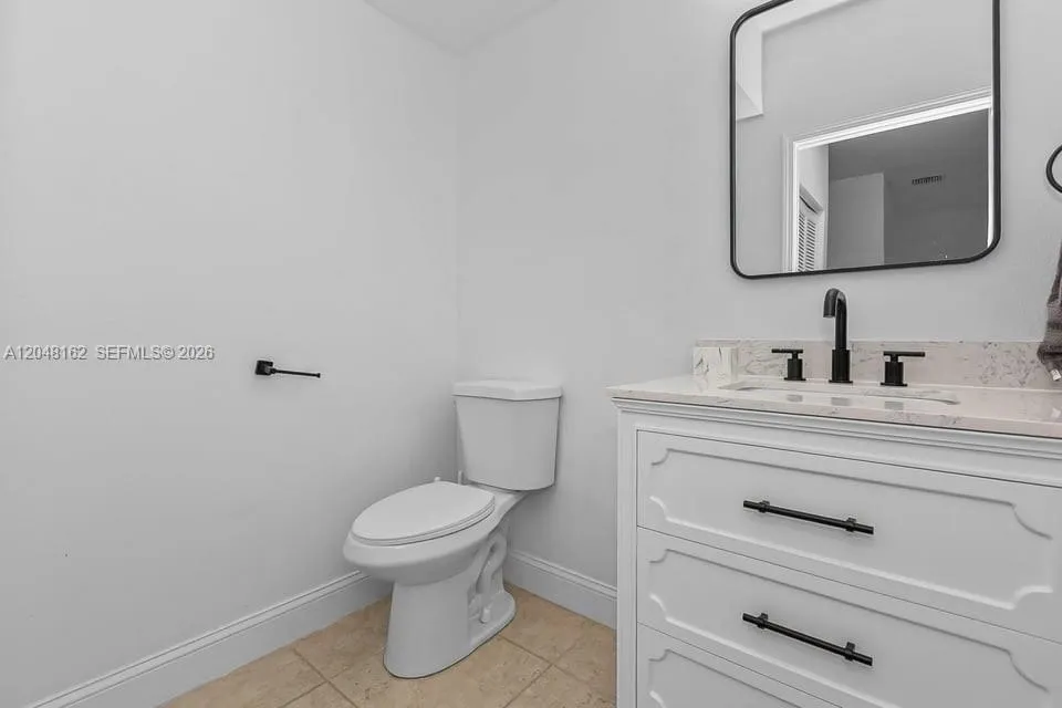 4941 SW 32nd Ter Dania Beach, FL 33312