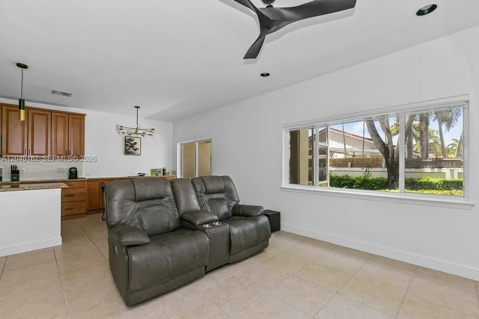 4941 SW 32nd Ter Dania Beach, FL 33312