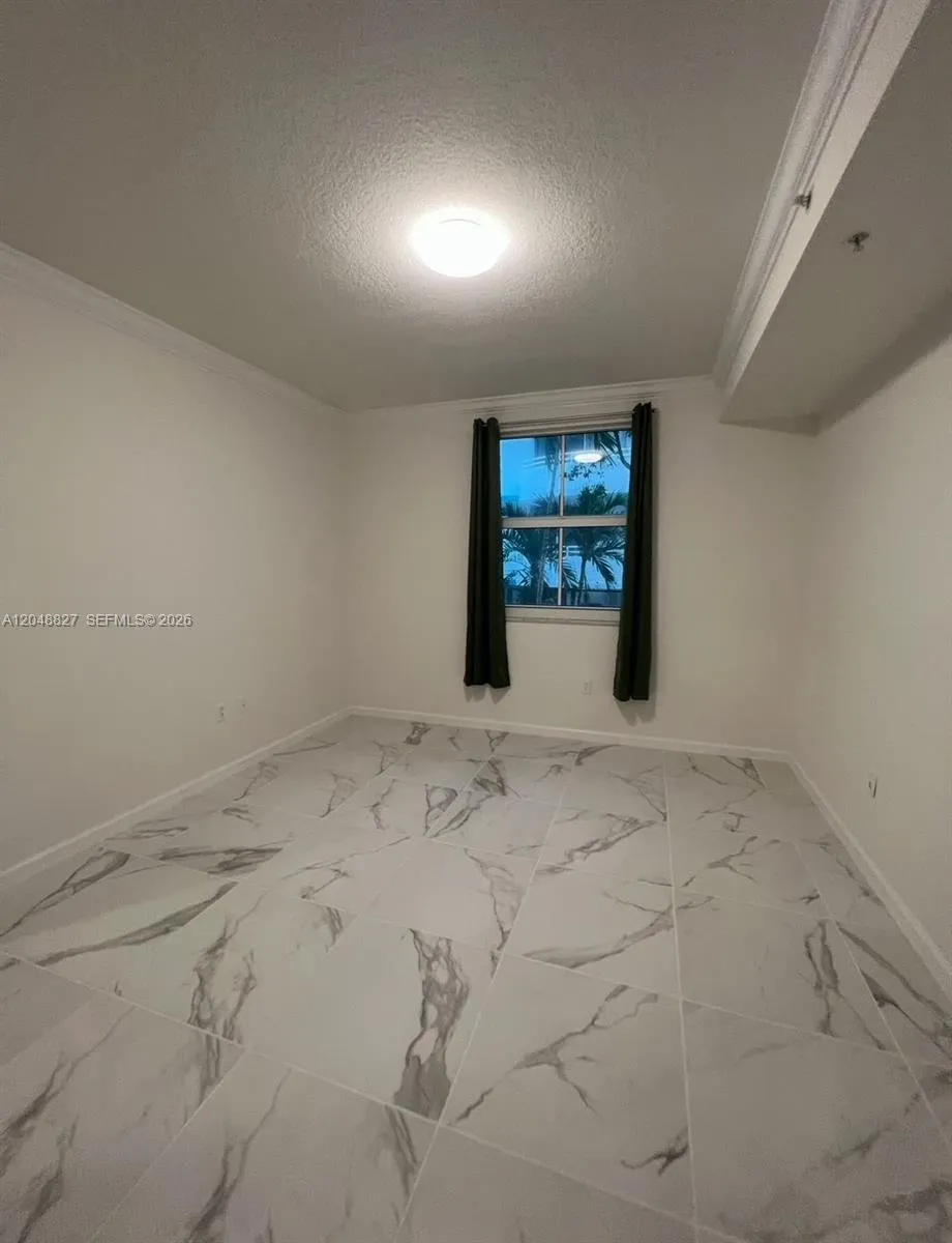 9172 Collins Ave #214 Surfside, FL 33154