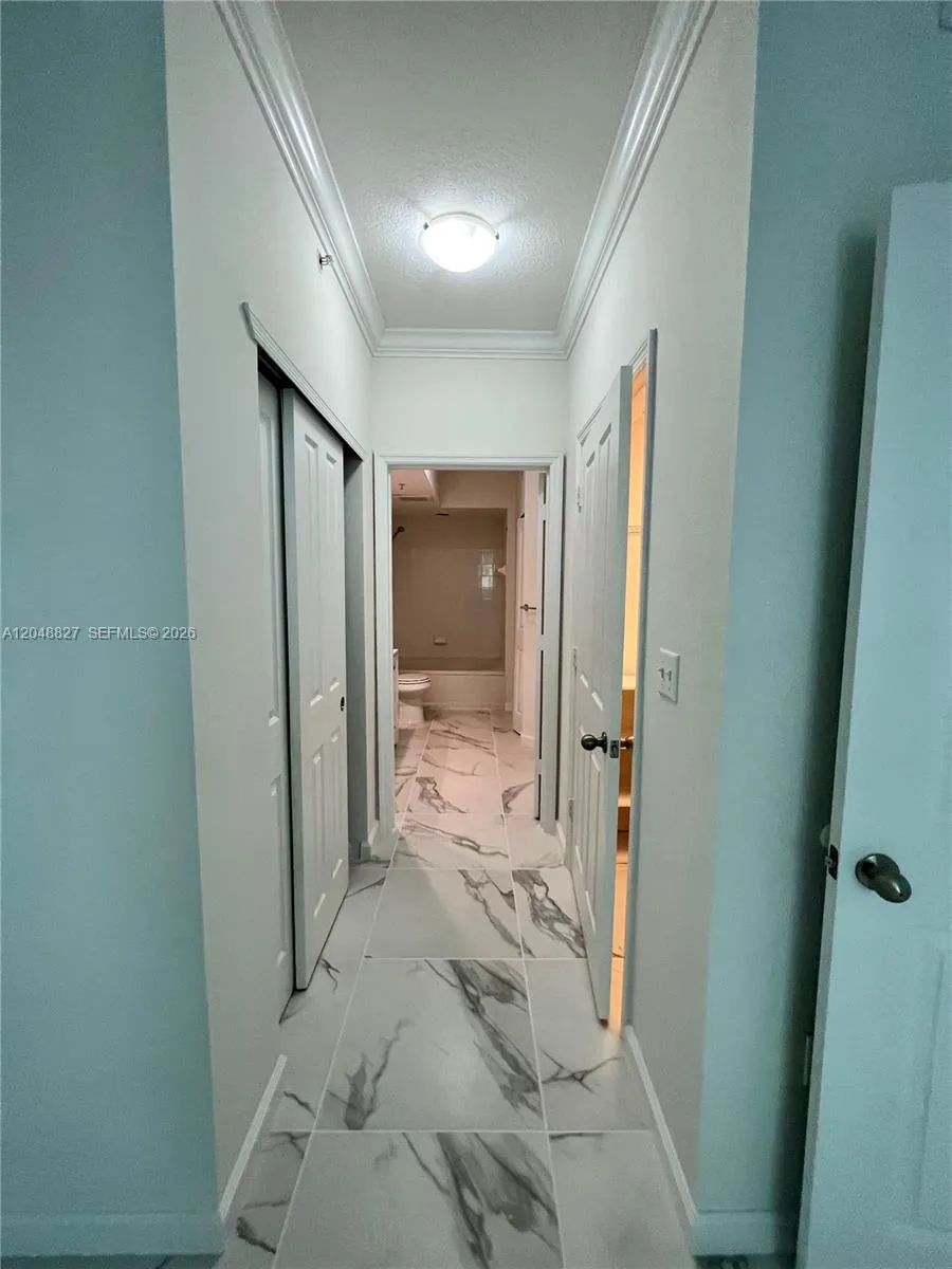 9172 Collins Ave #214 Surfside, FL 33154