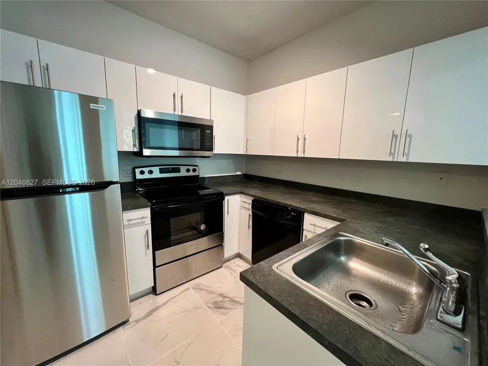 9172 Collins Ave #214 Surfside, FL 33154