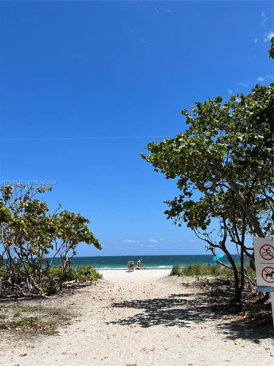 9172 Collins Ave #214 Surfside, FL 33154