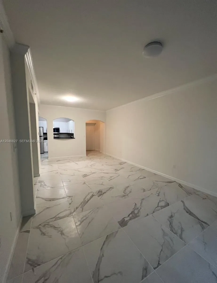 9172 Collins Ave #214 Surfside, FL 33154