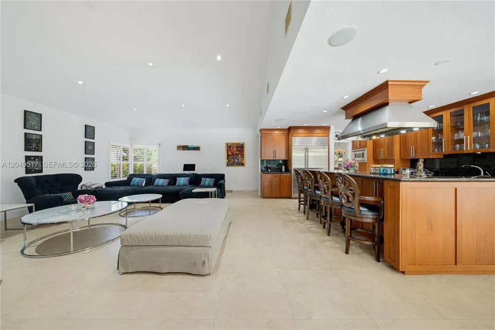 14601 Pompano Dr Coral Gables, FL 33158