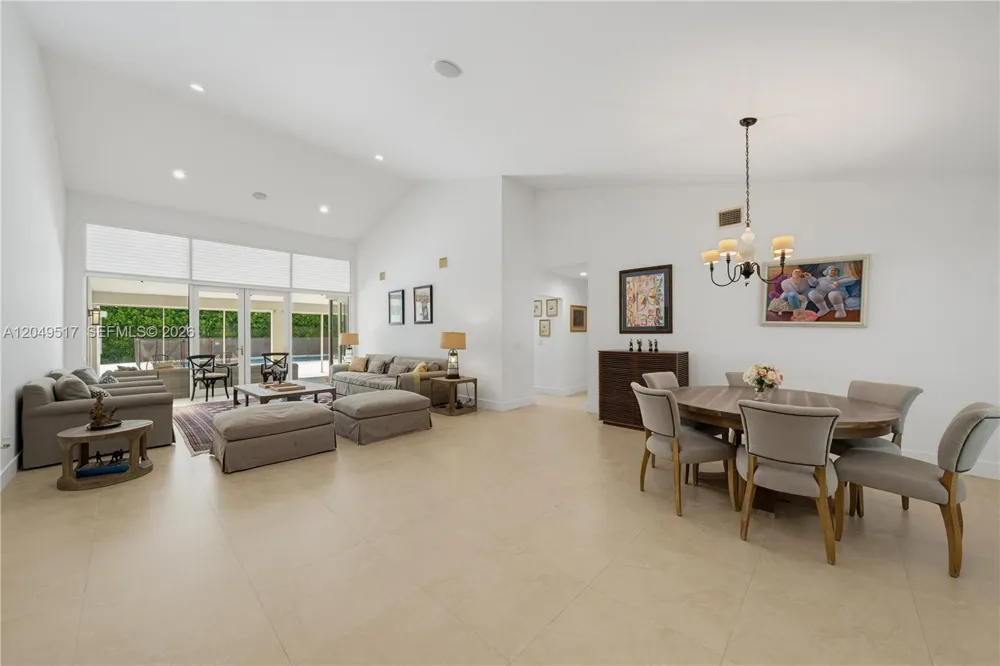 14601 Pompano Dr Coral Gables, FL 33158