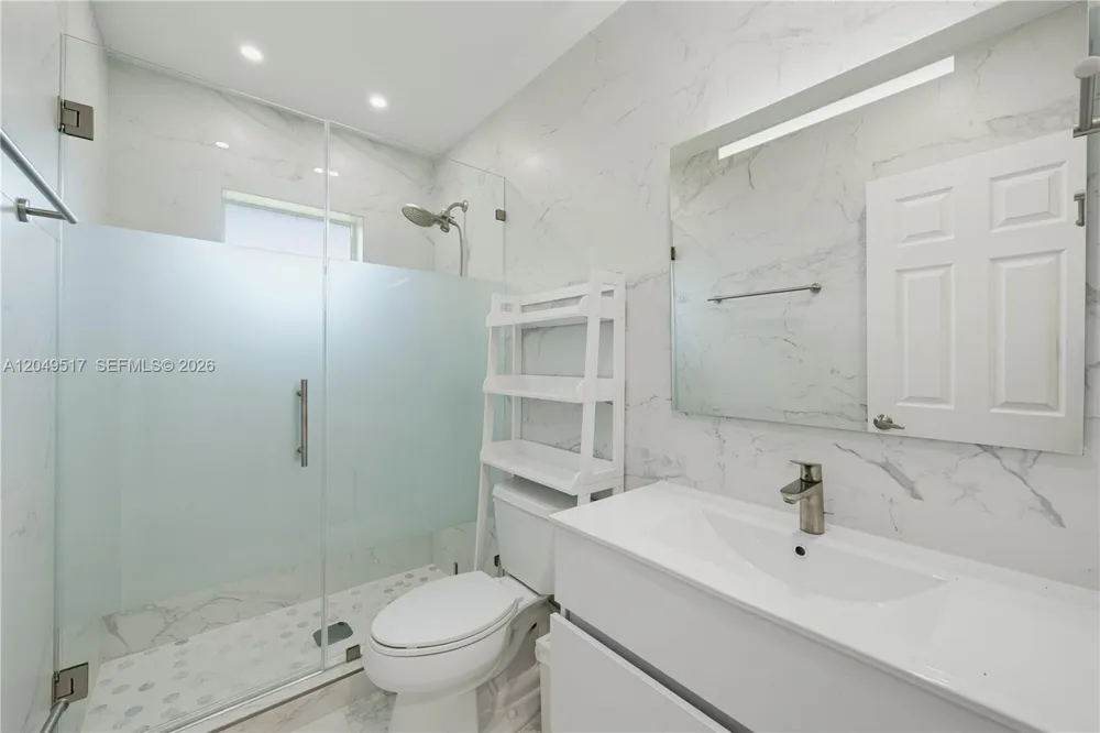 14601 Pompano Dr Coral Gables, FL 33158