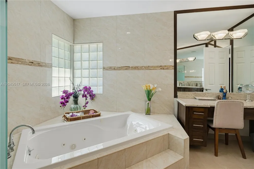 14601 Pompano Dr Coral Gables, FL 33158