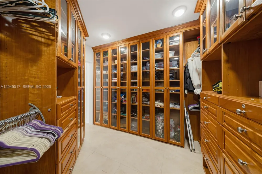 14601 Pompano Dr Coral Gables, FL 33158