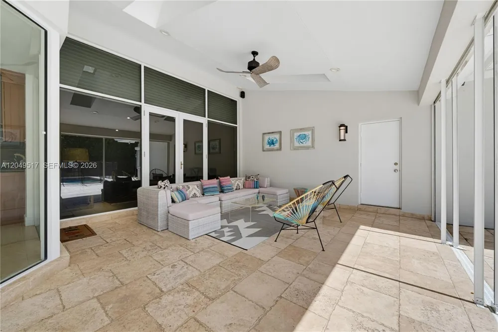 14601 Pompano Dr Coral Gables, FL 33158