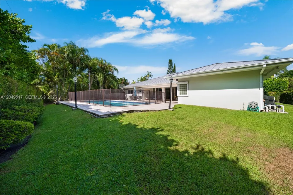 14601 Pompano Dr Coral Gables, FL 33158