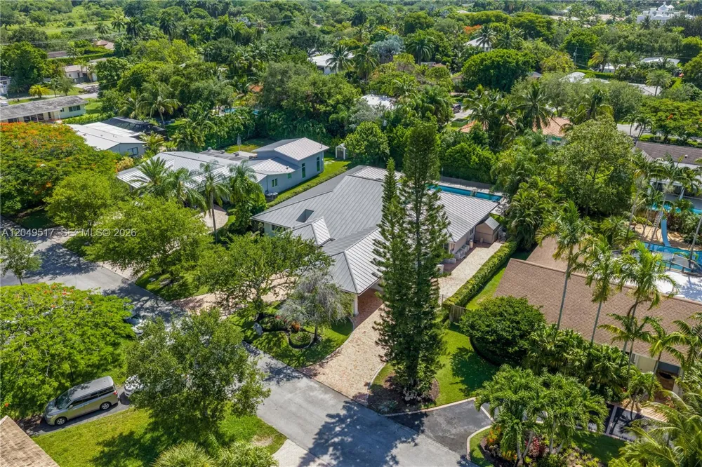 14601 Pompano Dr Coral Gables, FL 33158