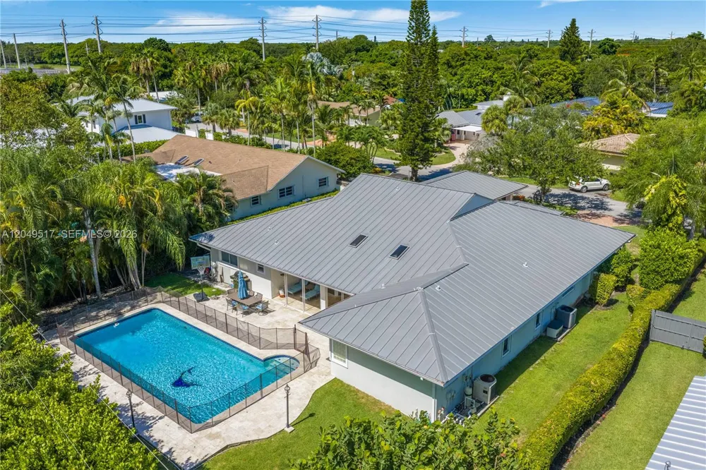 14601 Pompano Dr Coral Gables, FL 33158