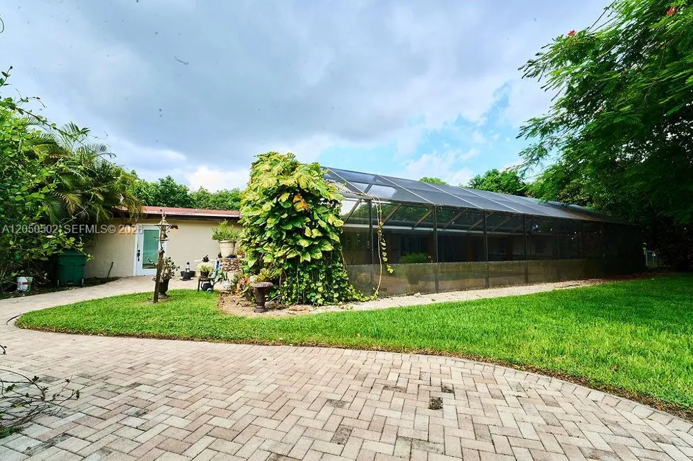 21601 SW 154th Ave Miami, FL 33170