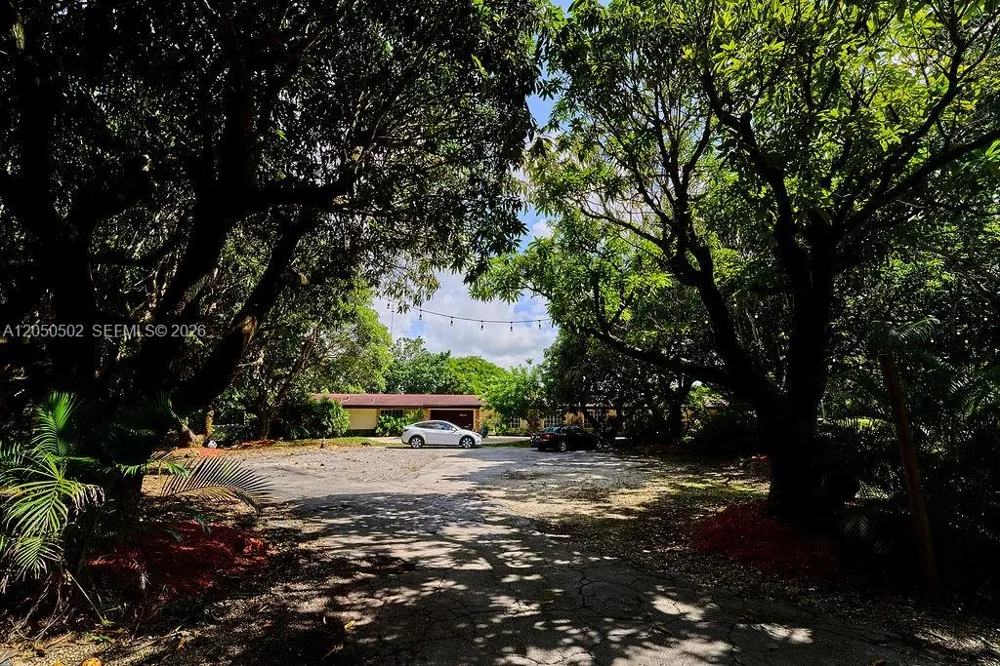 21601 SW 154th Ave Miami, FL 33170