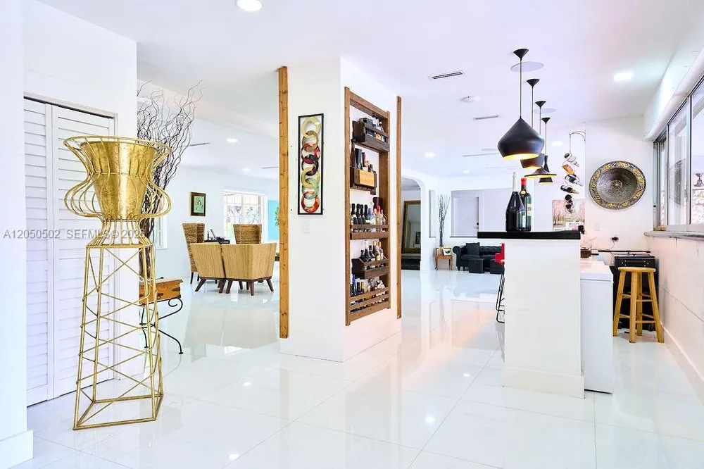 21601 SW 154th Ave Miami, FL 33170