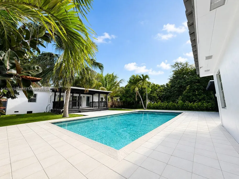 859 NE 115th St Biscayne Park, FL 33161