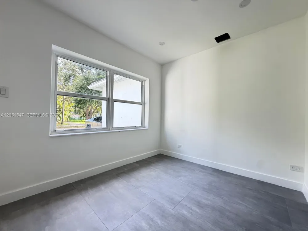 859 NE 115th St Biscayne Park, FL 33161