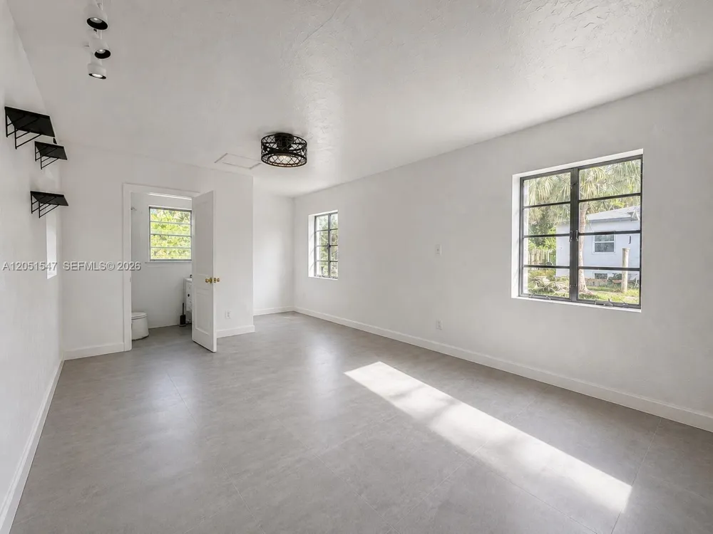 859 NE 115th St Biscayne Park, FL 33161