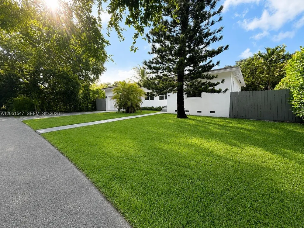 859 NE 115th St Biscayne Park, FL 33161