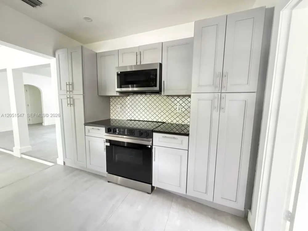 859 NE 115th St Biscayne Park, FL 33161