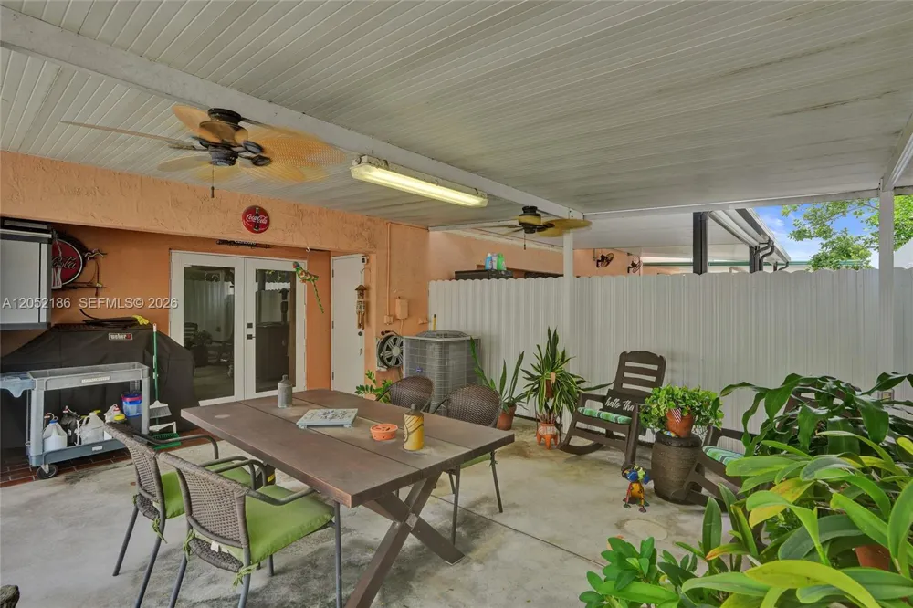 2359 W 74th St #1-104 Hialeah, FL 33016