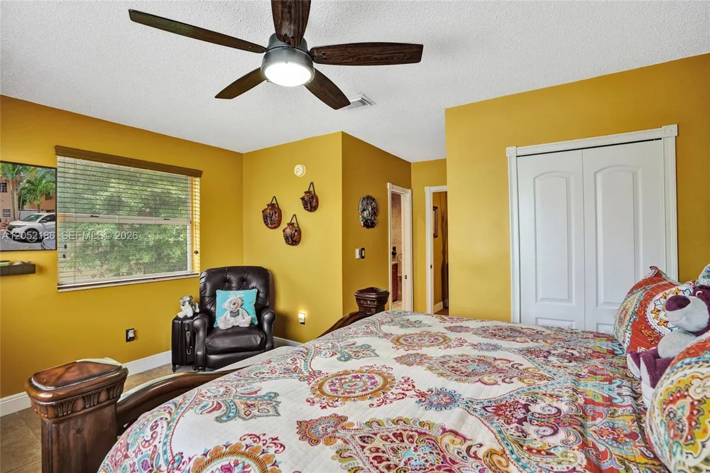 2359 W 74th St #1-104 Hialeah, FL 33016