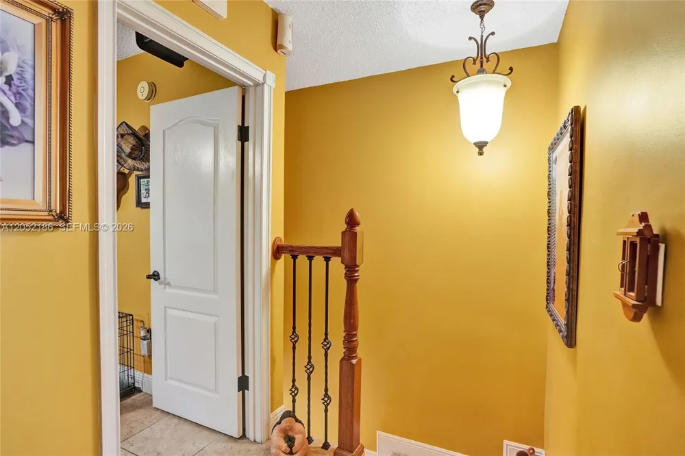 2359 W 74th St #1-104 Hialeah, FL 33016