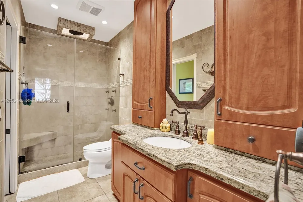 2359 W 74th St #1-104 Hialeah, FL 33016