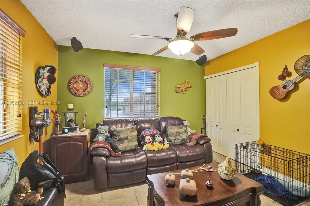 2359 W 74th St #1-104 Hialeah, FL 33016