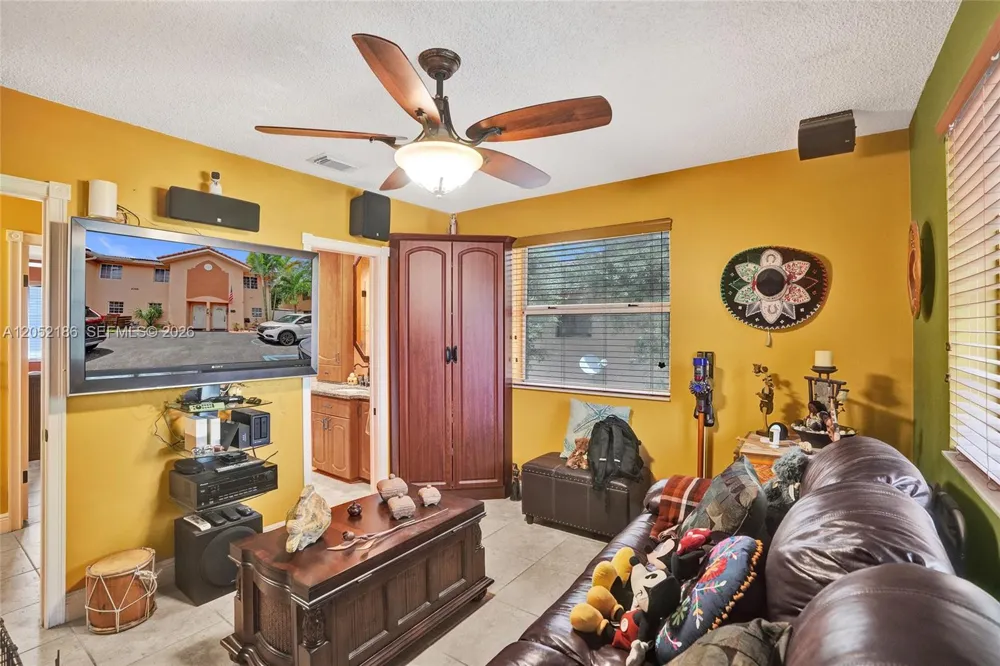 2359 W 74th St #1-104 Hialeah, FL 33016