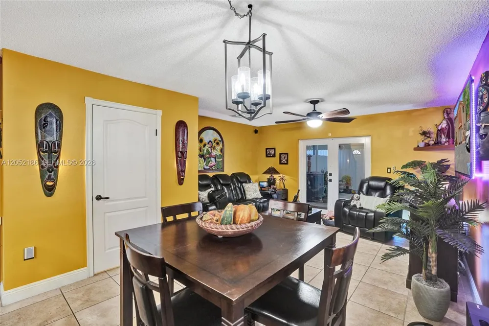 2359 W 74th St #1-104 Hialeah, FL 33016