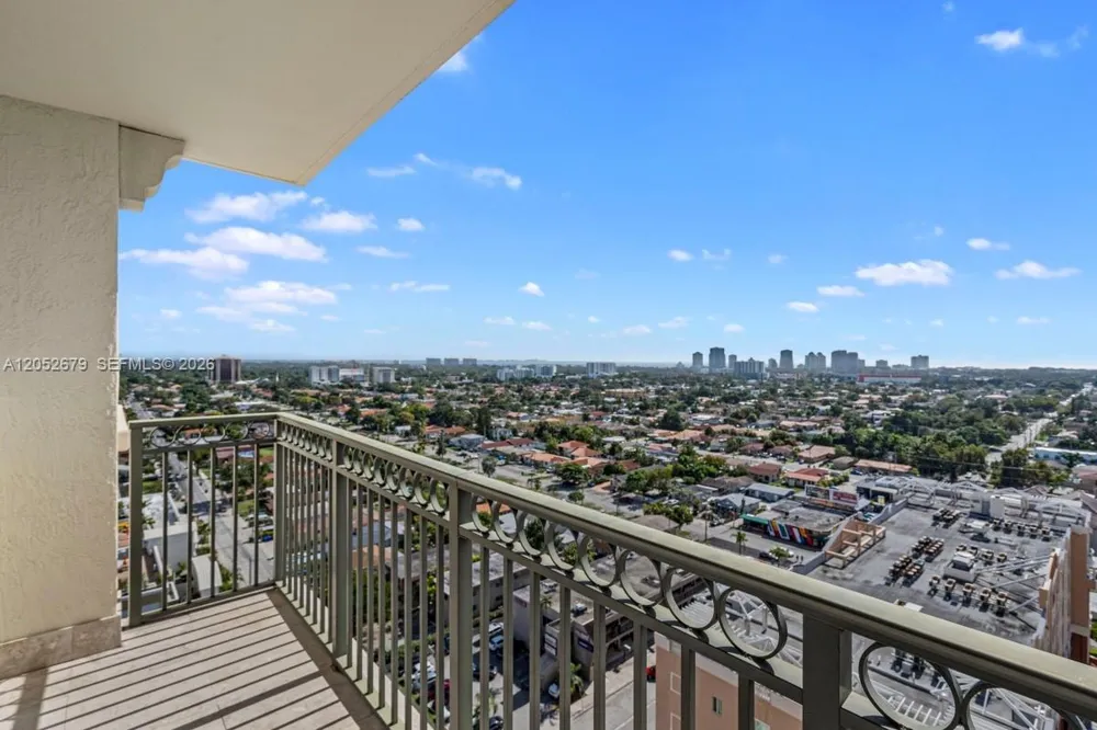 3232 SW 22nd St #1701 Miami, FL 33145