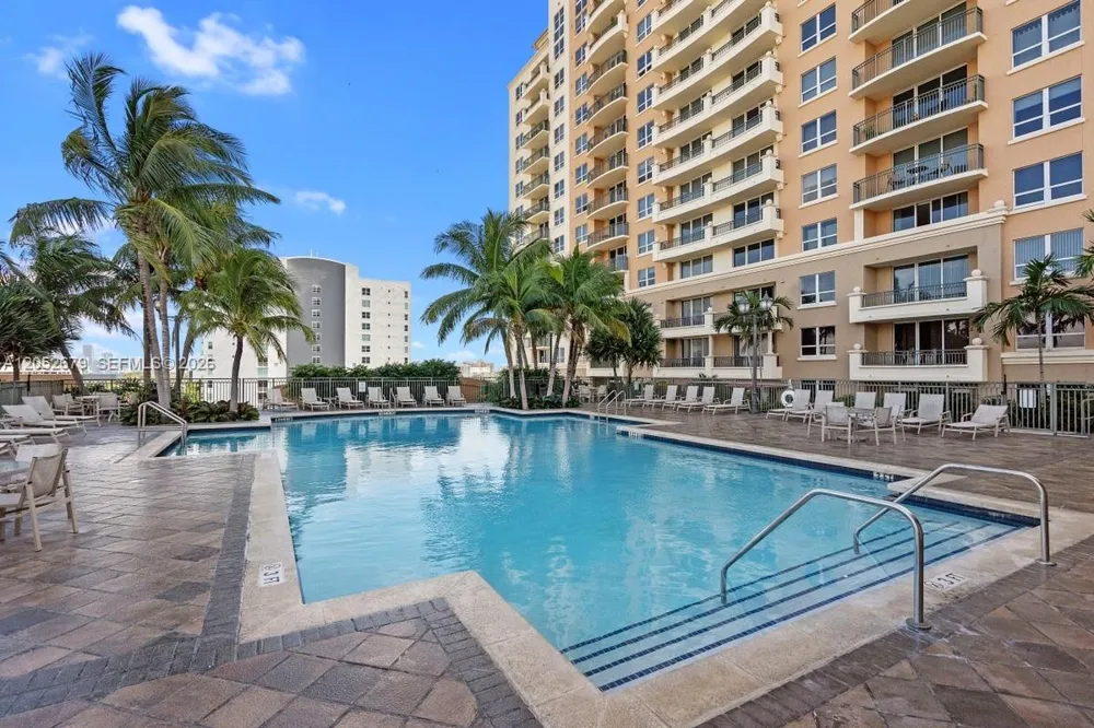3232 SW 22nd St #1701 Miami, FL 33145