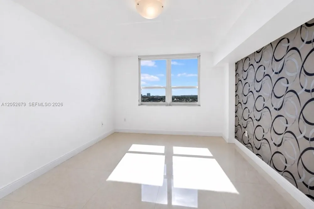 3232 SW 22nd St #1701 Miami, FL 33145