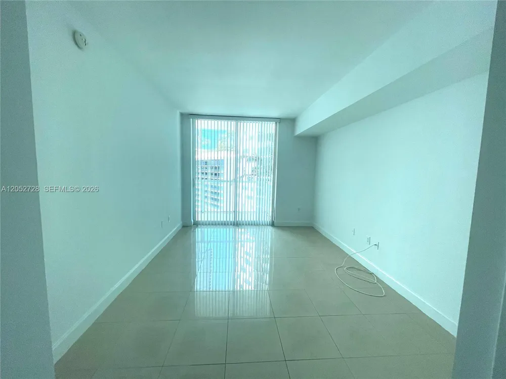 218 SE 14th St #1004 Miami, FL 33131