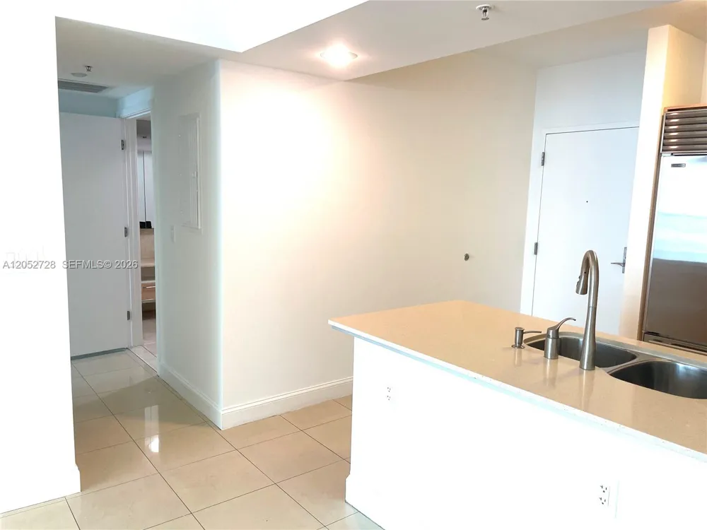218 SE 14th St #1004 Miami, FL 33131
