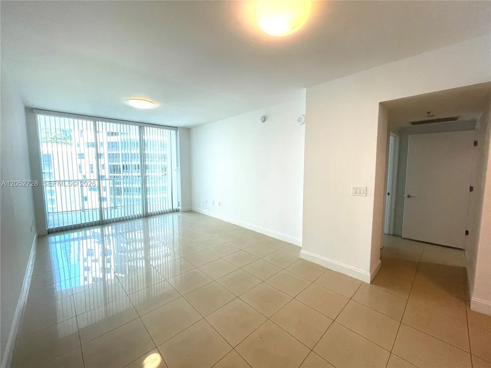 218 SE 14th St #1004 Miami, FL 33131