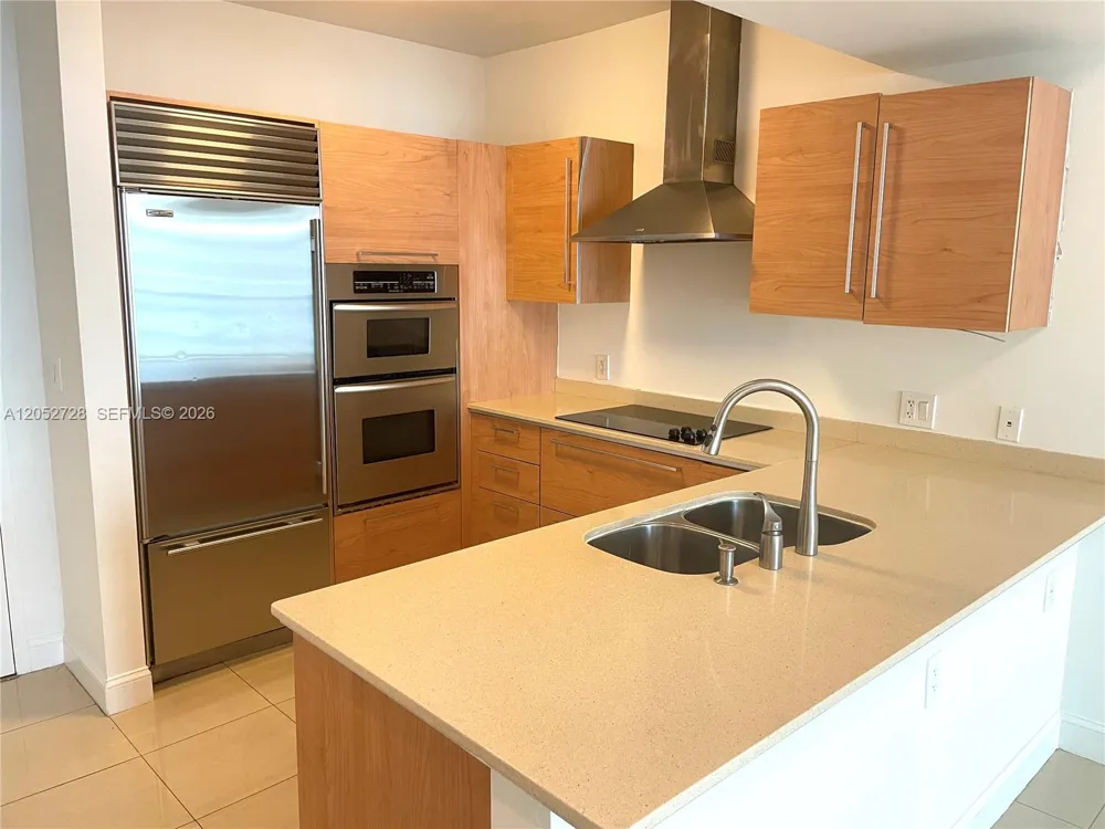 218 SE 14th St #1004 Miami, FL 33131