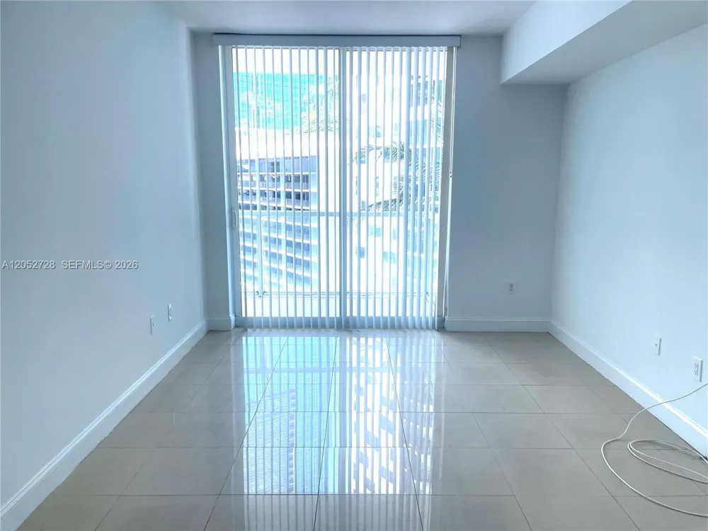 218 SE 14th St #1004 Miami, FL 33131