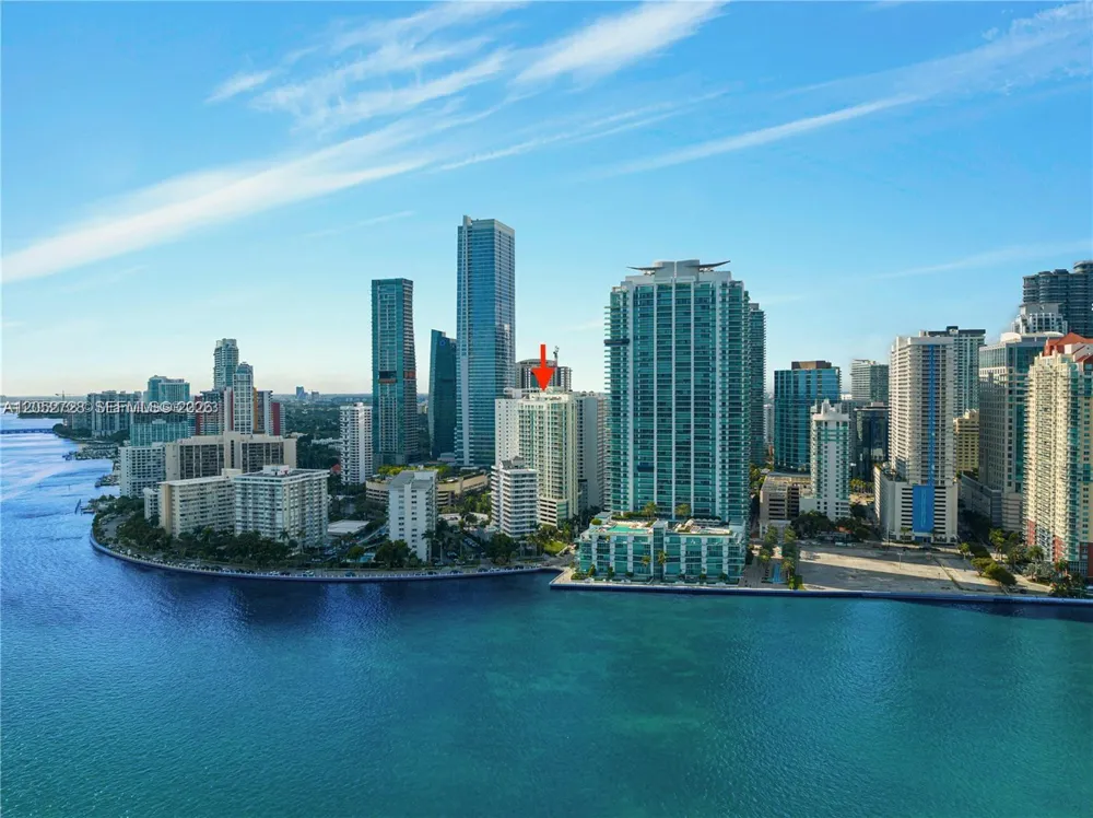 218 SE 14th St #1004 Miami, FL 33131