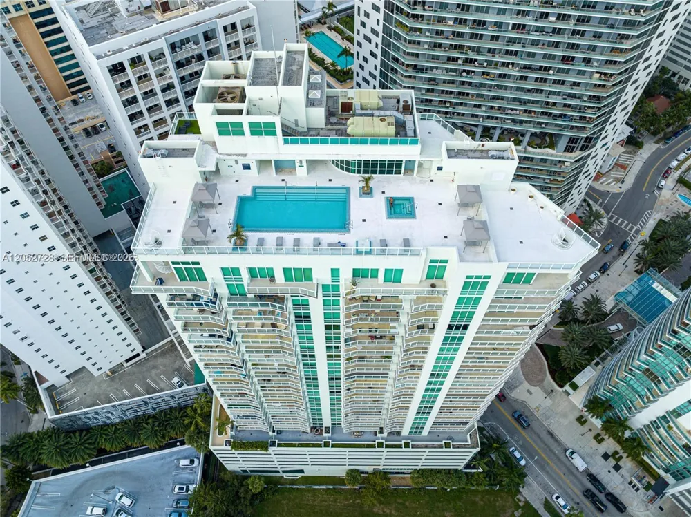218 SE 14th St #1004 Miami, FL 33131