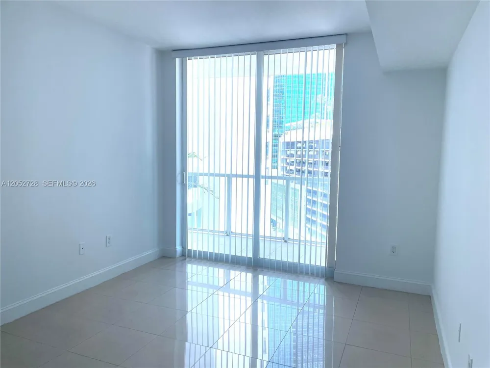 218 SE 14th St #1004 Miami, FL 33131