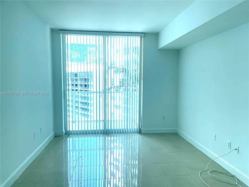 218 SE 14th St #1004 Miami, FL 33131