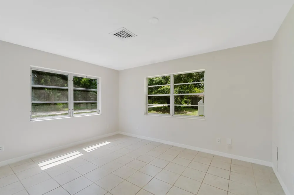 5605 38TH STREET Vero Beach, FL 32966