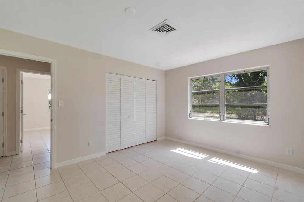 5605 38TH STREET Vero Beach, FL 32966