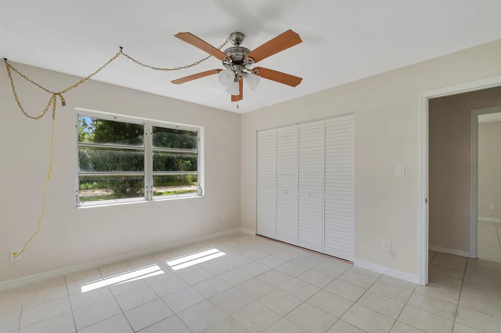 5605 38TH STREET Vero Beach, FL 32966