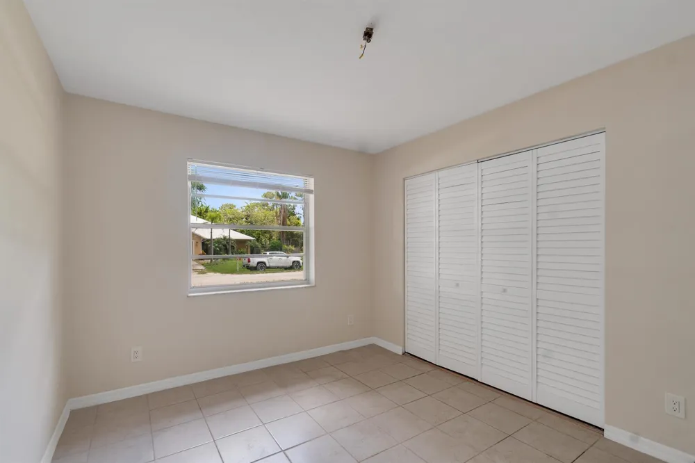 5605 38TH STREET Vero Beach, FL 32966